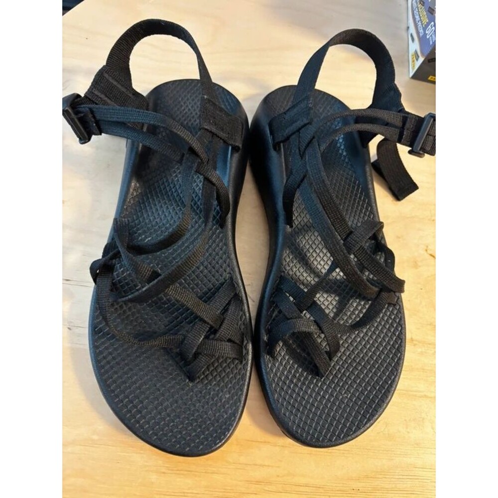 Chaco Womens ZX2 Vibram Black Hiking Strappy Flats SandalsToe Loop Size 10